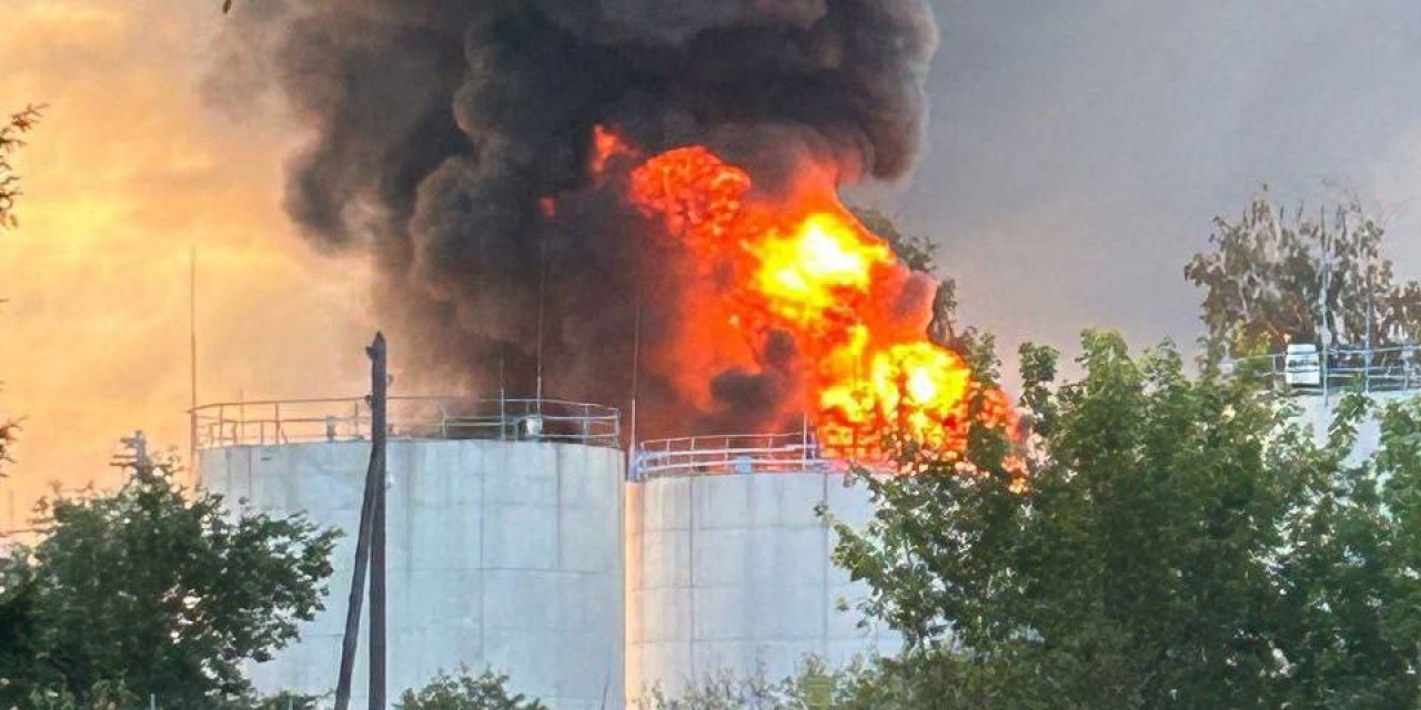 Rusya’da iki petrol rafinerisine dron saldırısı