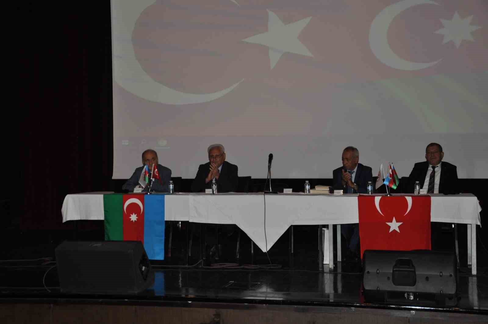 Kars’ta Batı Azerbaycan’a Dönüş Forumu'na yoğun ilgi
